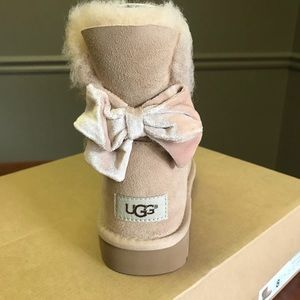 Ugg Mini Bailey Bow ll Velvet Ribbon Boots